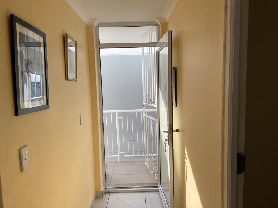 2 Bedroom Property for Sale in Muizenberg Western Cape